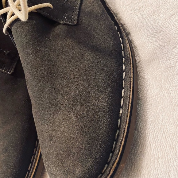 Brand New Super Comfortable Suede Shoes By KENNETH COLE - Size 11 1/2 M - Box 65 - Picture 4 of 5